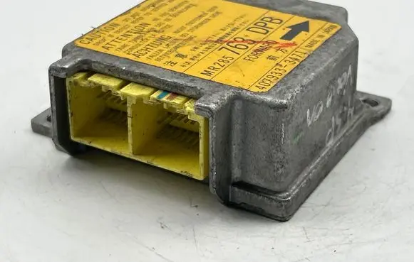 Mitsubishi Space Star Airbag control unit/module 4079333471