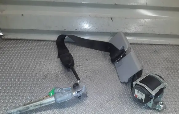 Opel Corsa D Front seatbelt 607707700D 071010