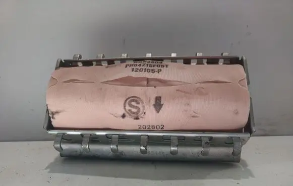 Lexus IS 220D-250-350 Passenger airbag E0961K5106 120105P