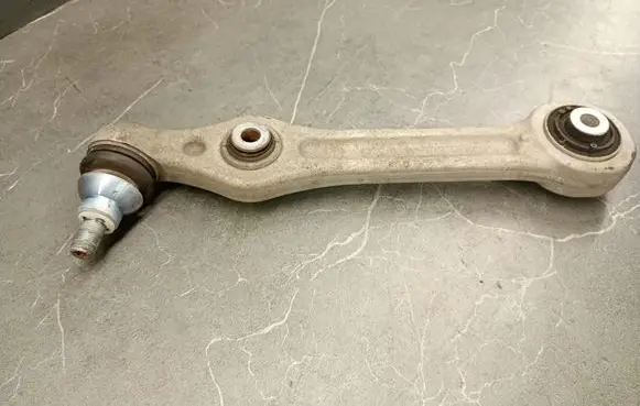 Mercedes-Benz C W205 Front control arm 20519
