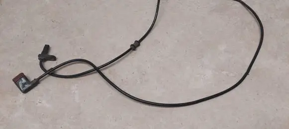 Mercedes-Benz E W212 ABS rear brake sensor A0395452928