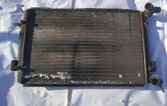 Volkswagen Jetta V Coolant radiator 1k0121251q