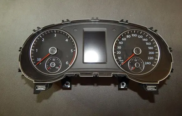 Volkswagen Sharan Speedometer (instrument cluster) 7N0920870L
