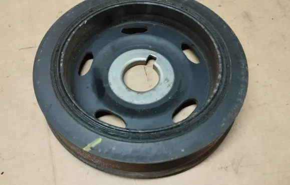 Peugeot 308 Crankshaft pulley