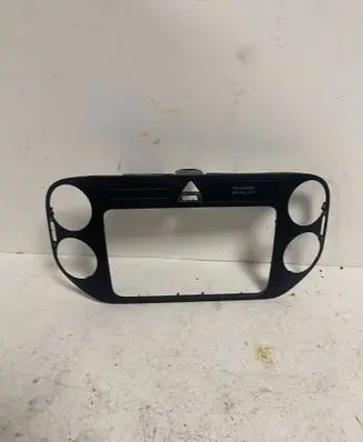Volkswagen Golf Plus Radio/GPS head unit trim 5M0858069K 5M0858373B 5M0919234