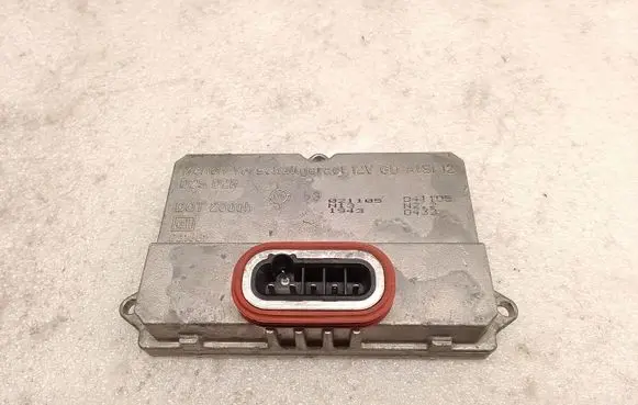 Mercedes-Benz E W211 Headlight ballast module Xenon 5DV00829000