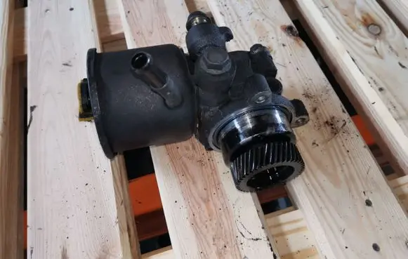 Mazda Premacy Power steering pump