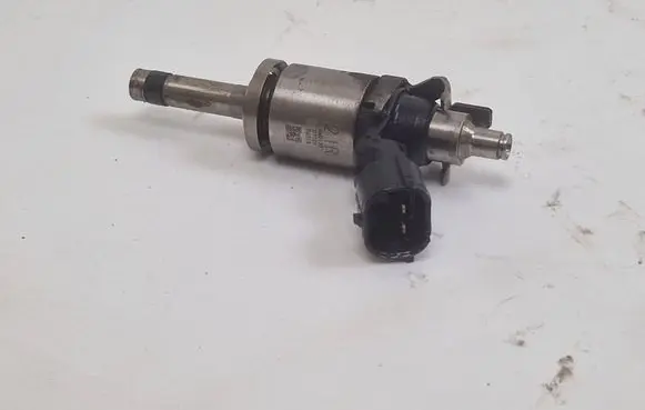 Nissan Qashqai Fuel injector AN0170 07S29 06055