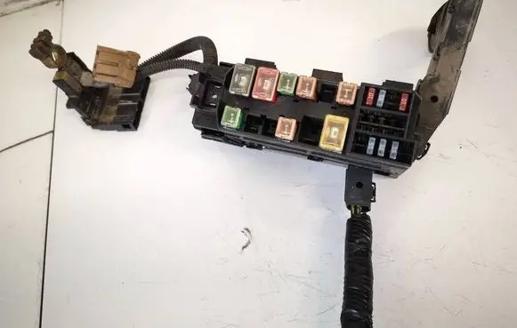 Nissan Primera Fuse box set 7154707030