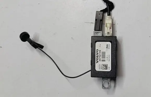 Volvo C30 Aerial antenna amplifier 30752169 28022741