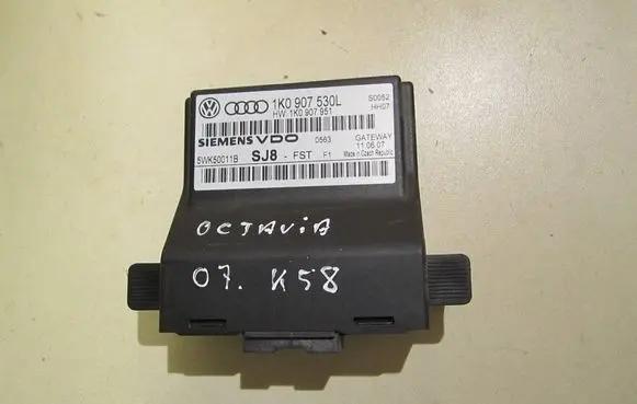 Skoda Octavia Mk2 (1Z) Gateway control module 1K0907530L 5WK50011B 1K0907951