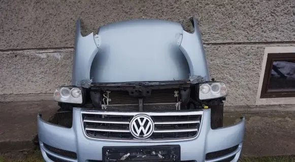 Volkswagen Touareg I Front piece kit 