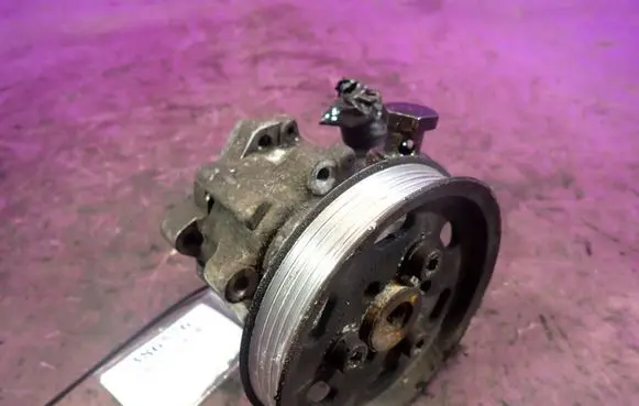 Audi A4 S4 B6 8E 8H Power steering pump