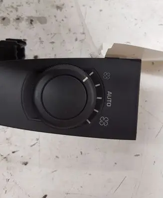 Citroen C4 I Picasso Interior fan control switch 9659796877