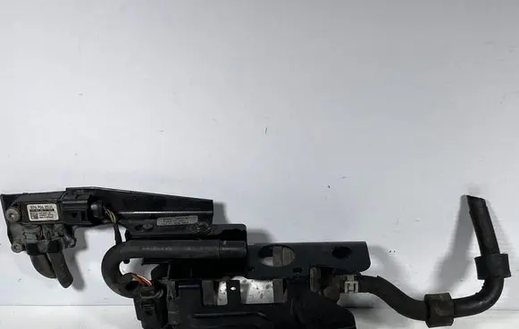 Volkswagen Golf VI Fuel injection high pressure pump 1K0131552E