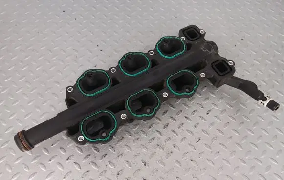 Ford Mustang VI Intake manifold CL3E9J447BA CL3E-9J447-BA JL3Z-9424-B
