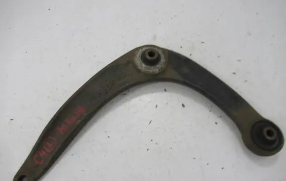 Citroen C4 I Front lower control arm/wishbone
