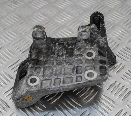 Audi Q7 4L Other engine bay part