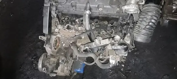 Peugeot 406 Engine RHS