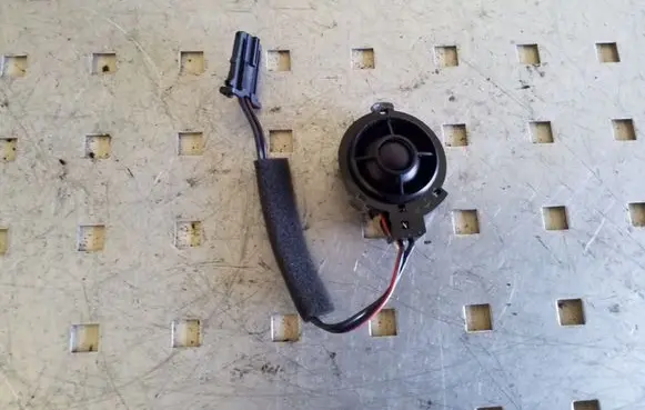 Volkswagen Polo IV 9N3 Front door high frequency speaker 6Q0035411L