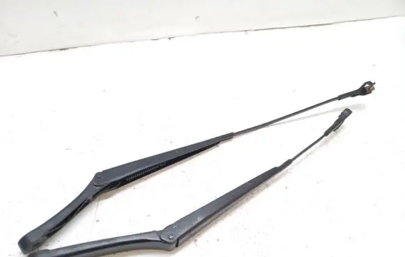 Volkswagen Golf V Front wiper blade arm 1K1955409