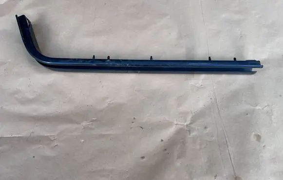 Fiat Fiorino Sliding door bottom rail 