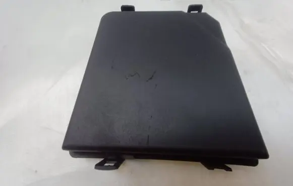 Nissan X-Trail T32 Fuse box cover 