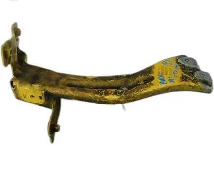 Audi TT TTS RS Mk3 8S Fender mounting bracket 