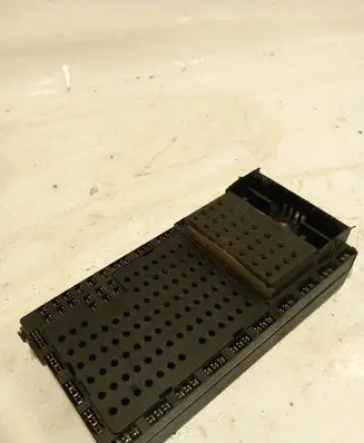 Volvo V70 Fuse box set 8645411 8645410