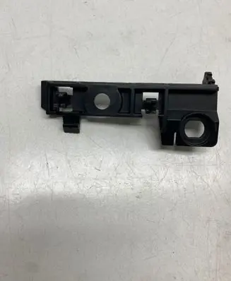 Audi A8 S8 D4 4H Fender mounting bracket 4H0853914C