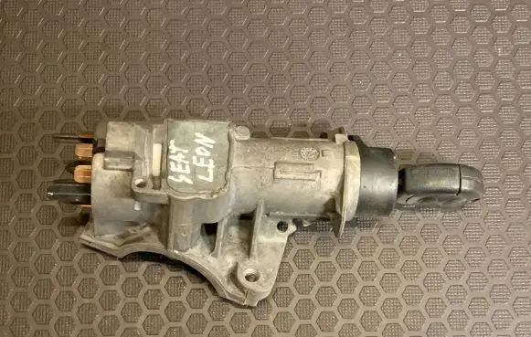 Seat Leon (1M) Ignition lock 4B0905851C