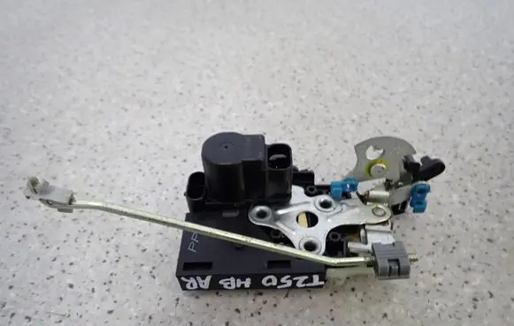 Chevrolet Aveo Rear door lock