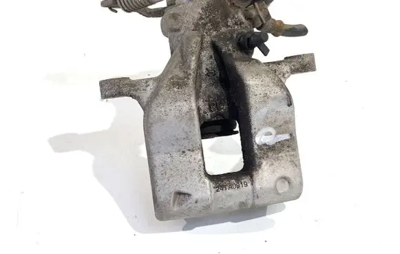 Toyota Avensis T270 Rear brake caliper