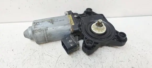 Mercedes-Benz S W220 Front door window regulator motor A2208204542