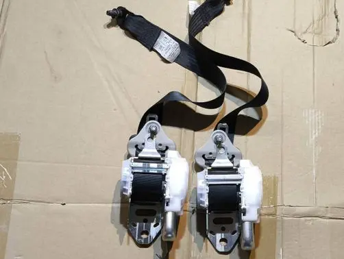 Suzuki Swift II Front seatbelt 84920-69L1 84940-69L0 7P2750-P