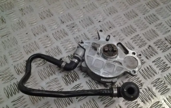 Audi A5 8T 8F Vacuum pump 03L145100