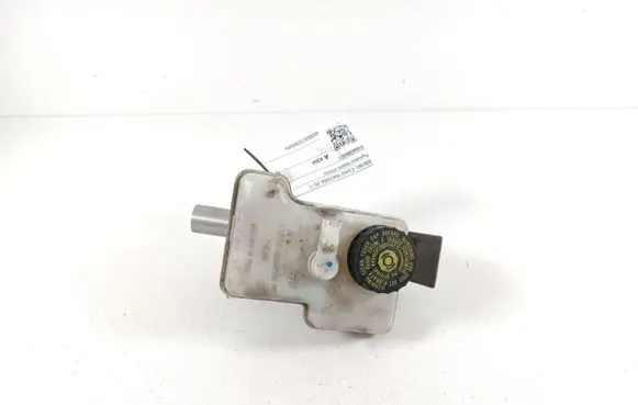 Master brake cylinder