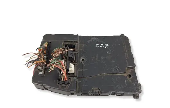 Renault Scenic II - Grand scenic II Fuse module 8200412548