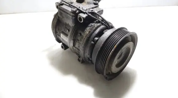 Land Rover Freelander Air conditioning (A/C) compressor (pump) 