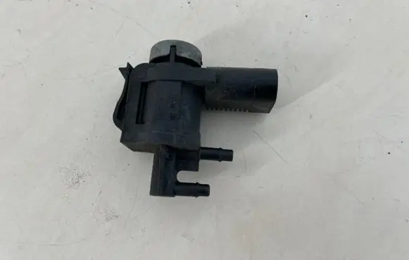 Volkswagen Golf VI Turbo solenoid valve 1K0906283A 1K0906283