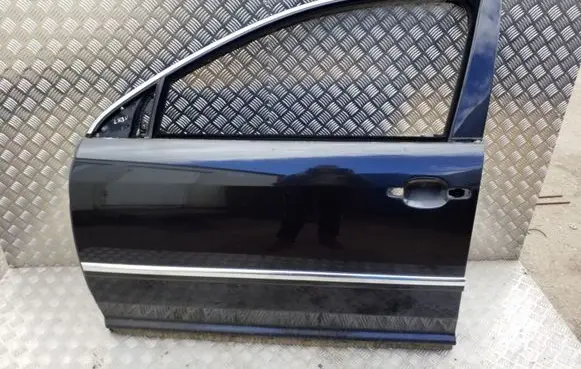 Volkswagen Phaeton Front door