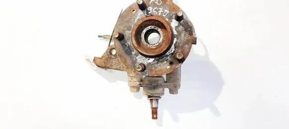 Front wheel hub