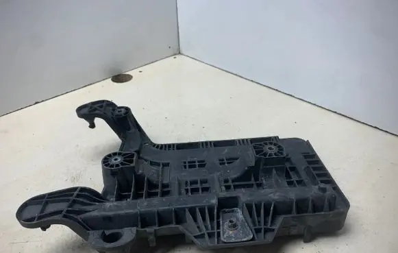 Battery tray