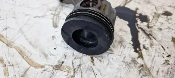 Saab 9-5 Piston with connecting rod 55565855 55220723