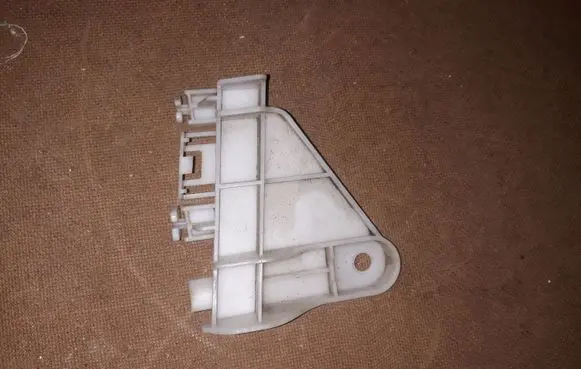 Toyota Corolla E160 E170 Fender mounting bracket 525620222