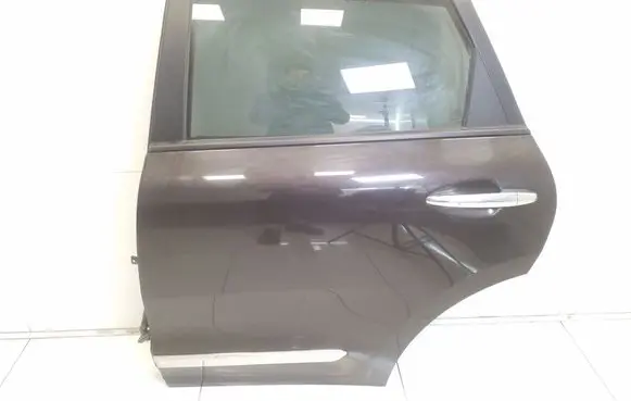 KIA Niro Rear door