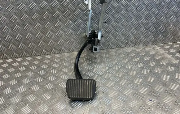 Volvo XC90 Brake pedal 31201404