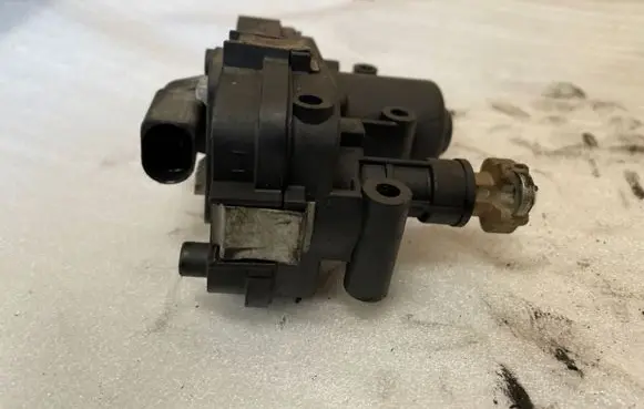 Opel Insignia A Intake manifold valve actuator/motor 7RF1Z6W7J