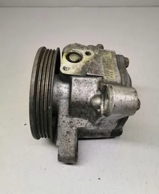 Opel Astra F Power steering pump P1E051435V