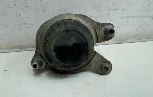 Mercedes-Benz E W213 Engine mount bracket A2132400500